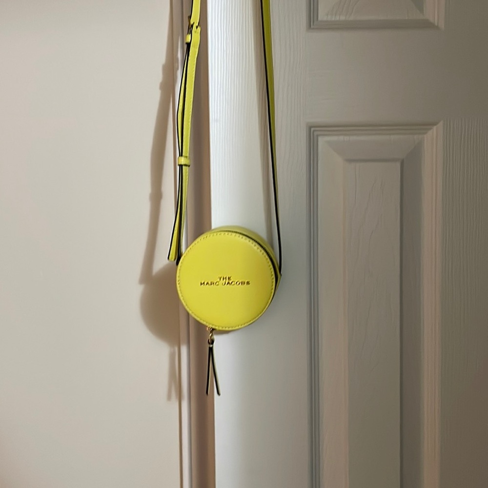 Marc Jacobs round crossbody bag